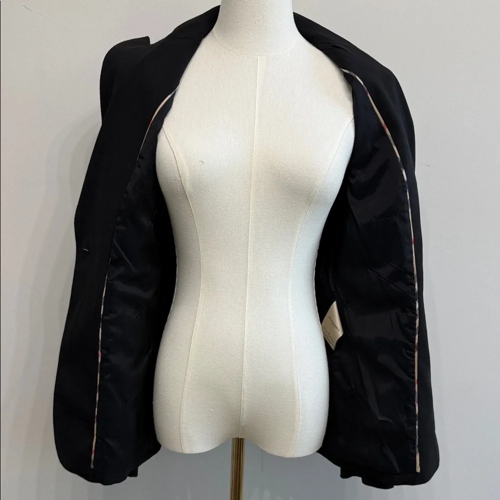 Burberry Size 6 Classic Black Women's Blazer - Picture 12 of 16